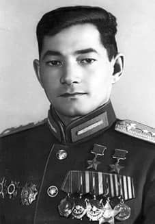 Портрет Бегельдинов Т.Я.